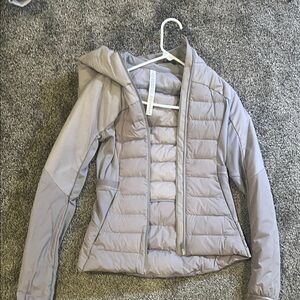 Lululemon Athletica Women's Light Gray Puffer Jacket
